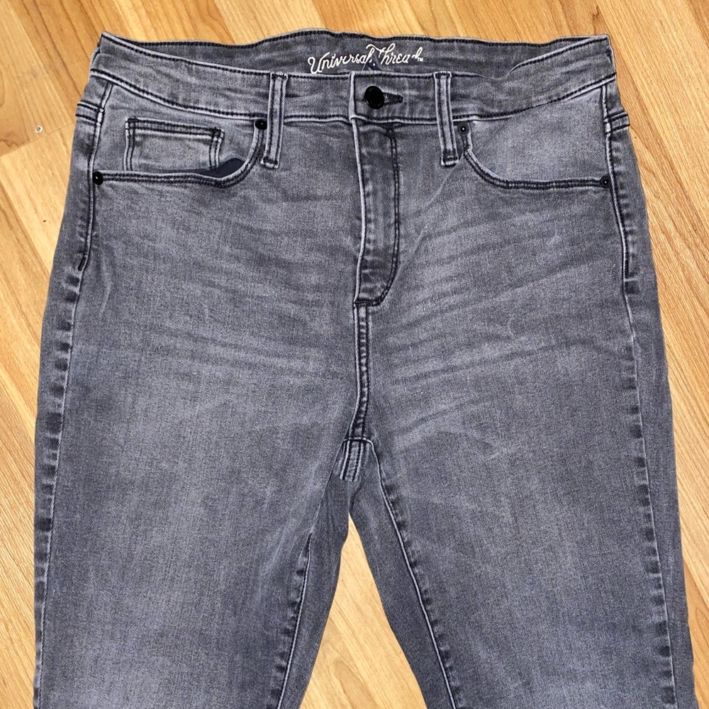Women’s High Rise Skinny Jeans - Picture 4 of 8